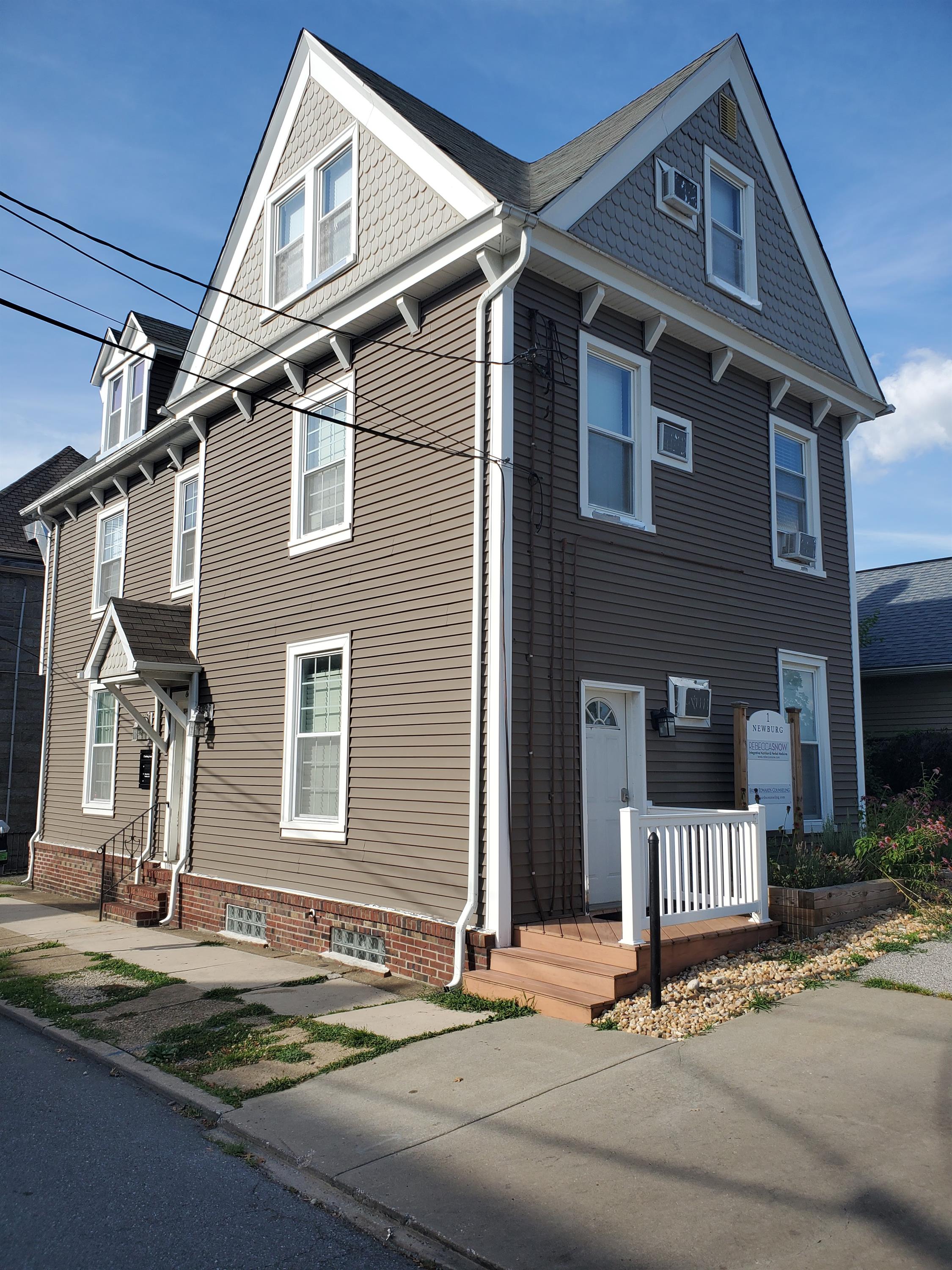 1 Newburg Avenue — space 201