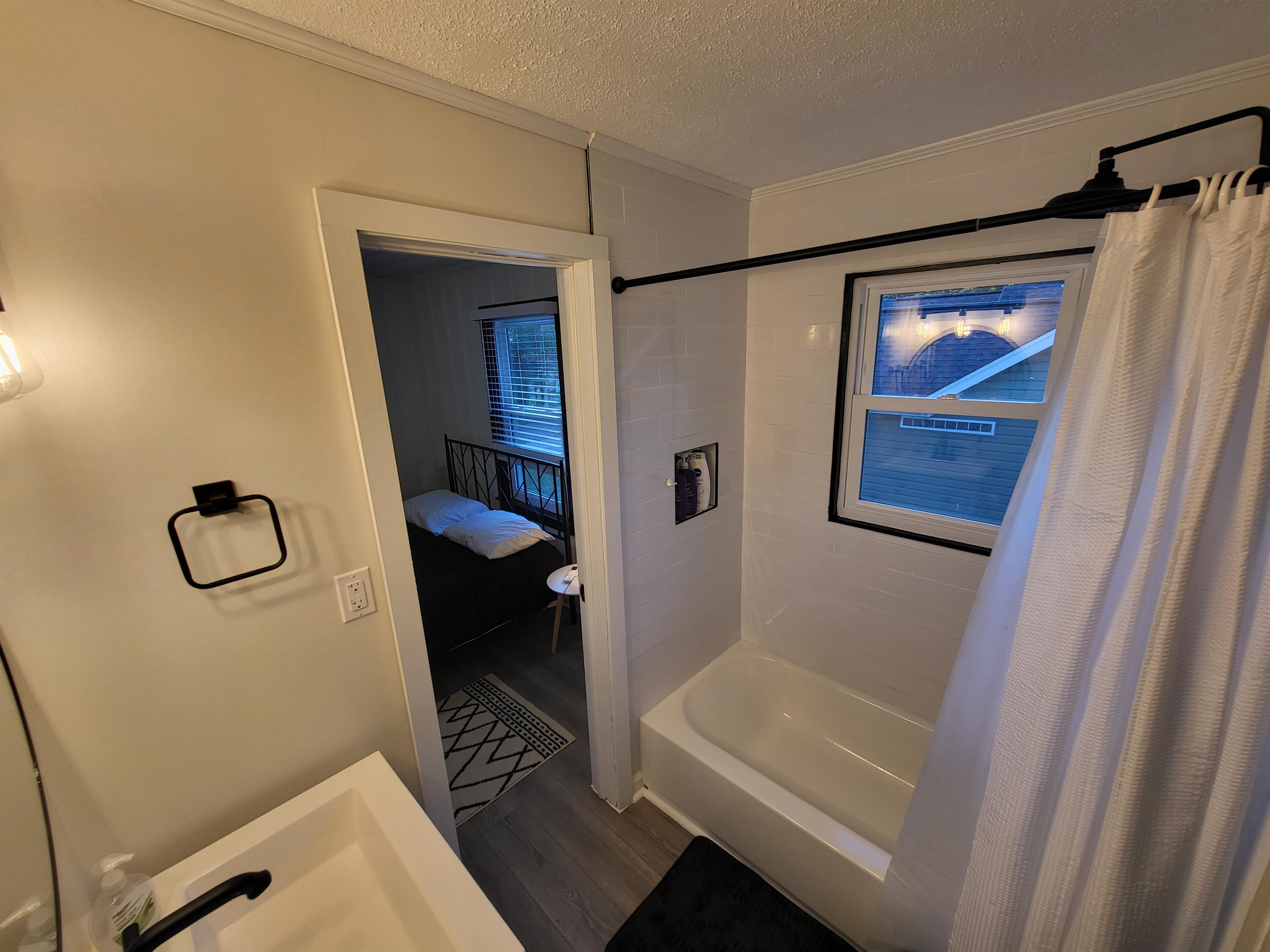 618 1st Avenue North — Unit 2 — photo 11