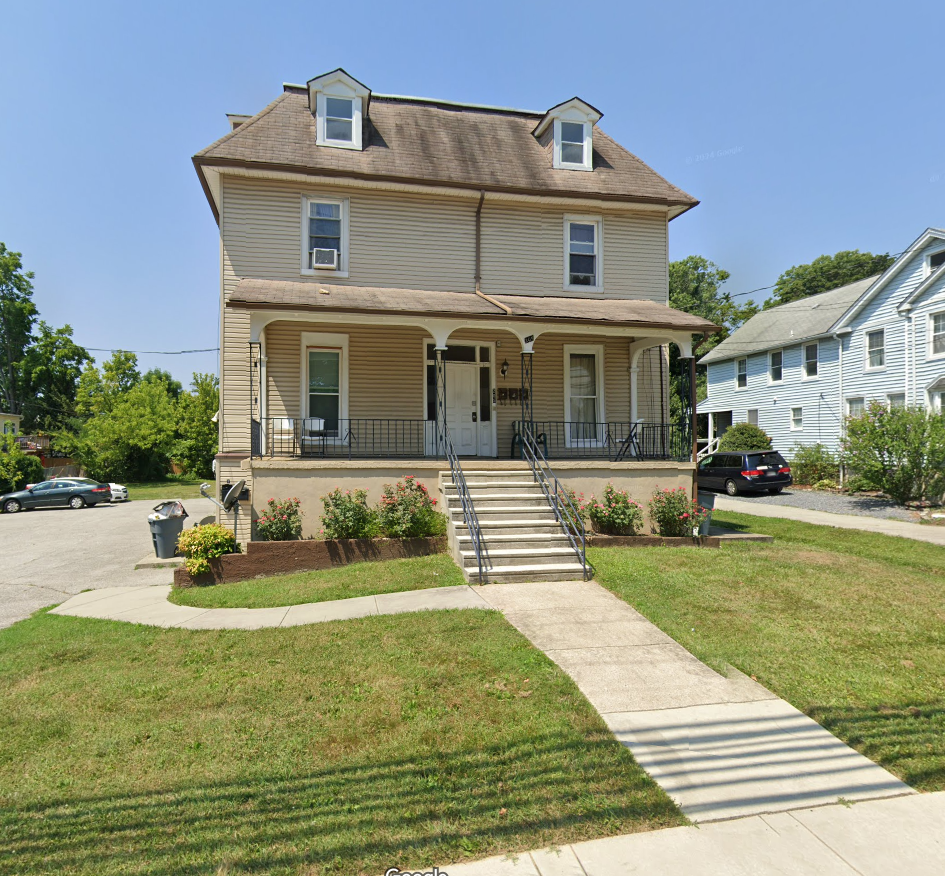205 Ingleside Avenue — space 4